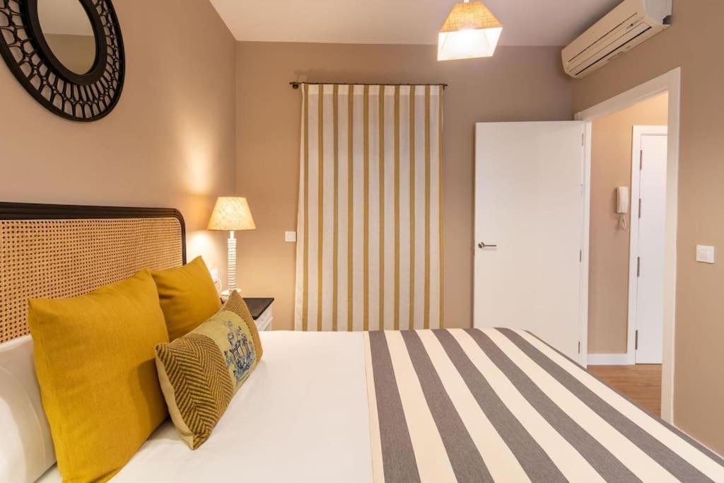 Plaza Nueva Deluxe Suite by Valcambre Sevilla Exterior foto